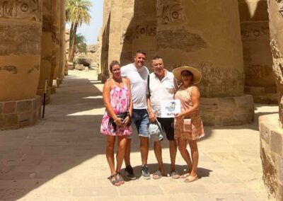 Luxor Buszos